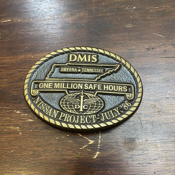 Nissan Belt Buckle‎ USA Smyrna Tennessee Project 1986 DMIS limited Edition - Picture 1 of 4